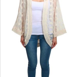 Lovestitch all over lace kimono
